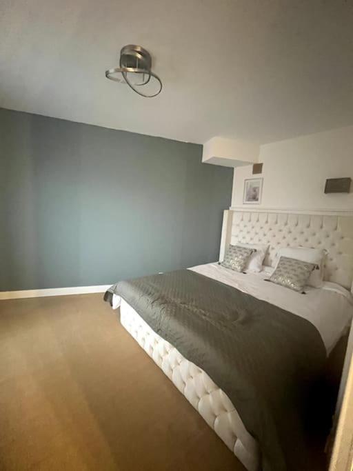 Wondersuite - Centre Avec Parking Couvert -15mn De Paris Et 10 Mn De Stade De France, Wifi, Netflix Apartment *